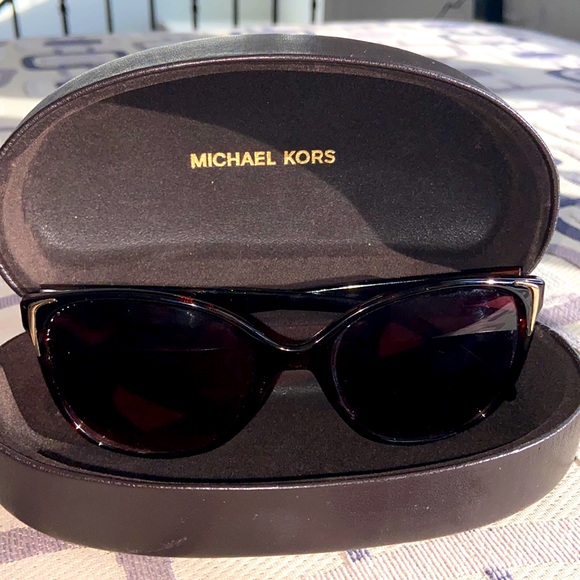 š Michael Kors Women's Sunglasses